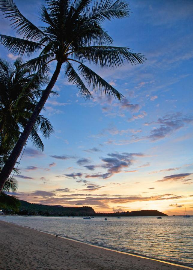 Upni Duniya - Luxury, Beachfront 9-Suites Villa Bang Rak Beach  Extérieur photo