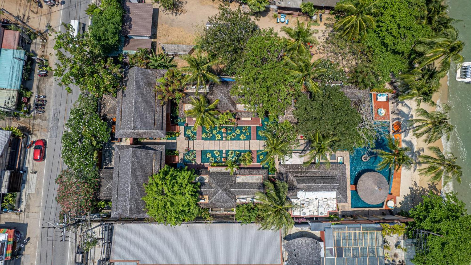 Upni Duniya - Luxury, Beachfront 9-Suites Villa Bang Rak Beach  Extérieur photo